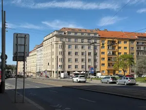 Pronájem bytu 2+kk, Praha - Žižkov, Jeseniova, 54 m2