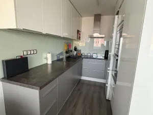 Pronájem bytu 3+1, Praha, Doležalova, 72 m2