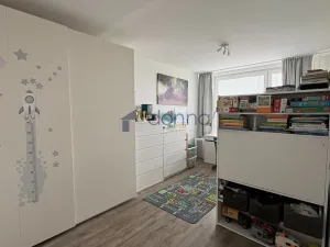 Pronájem bytu 3+1, Praha, Doležalova, 72 m2