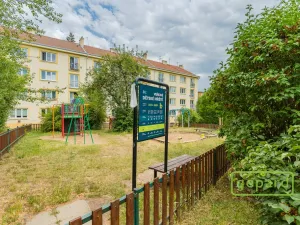 Prodej bytu 2+1, Praha, 28. pluku, 58 m2