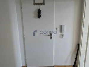 Pronájem bytu 2+kk, Praha, U plynárny, 75 m2