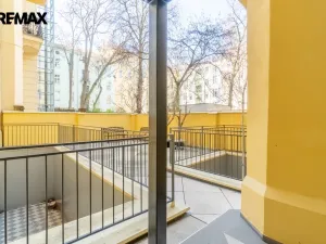 Pronájem bytu 2+kk, Praha - Vinohrady, Korunní, 65 m2