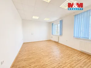 Pronájem kanceláře, Hlinsko, Tyršova, 196 m2