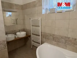 Pronájem bytu 2+1, Leština, 56 m2