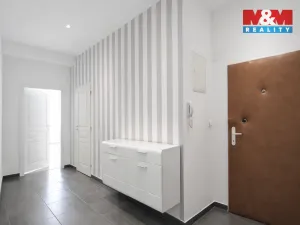 Pronájem bytu 3+kk, Praha - Vysočany, Podnádražní, 72 m2