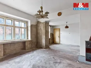 Prodej bytu 2+1, Hejnice, 72 m2