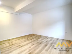 Pronájem bytu 2+kk, Hradec Králové, Střelecká, 38 m2