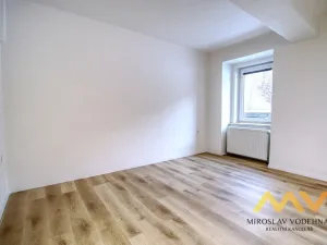 Pronájem bytu 2+kk, Hradec Králové, Střelecká, 38 m2