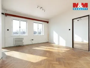 Prodej atypického bytu, Krnov - Pod Bezručovým vrchem, Bezručova, 73 m2