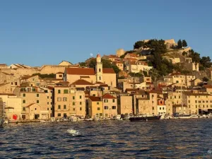 Prodej vícegeneračního domu, Prvić Šepurine, 1200 m2