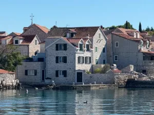 Prodej vícegeneračního domu, Prvić Šepurine, 1200 m2