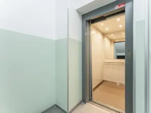 Prodej bytu 2+kk, Praha - Holešovice, U parního mlýna, 46 m2