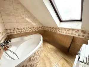 Prodej rodinného domu, Cerhenice, Na vinici, 188 m2