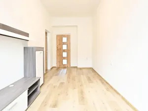 Prodej bytu 2+1, Trmice, Fügnerova, 43 m2