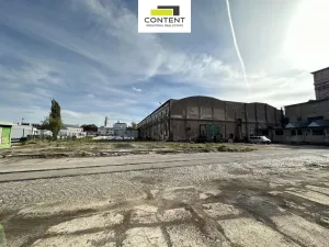 Pronájem komerčního pozemku, Hradec Králové - Kukleny, Pražská třída, 2000 m2