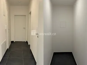 Pronájem bytu 2+kk, Karlovy Vary - Stará Role, Rolavská, 48 m2