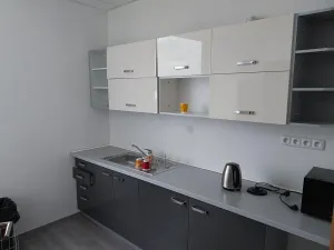 Pronájem kanceláře, Brno, Heršpická, 668 m2