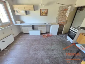 Prodej rodinného domu, Meziměstí - Starostín, 390 m2