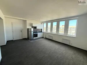 Pronájem bytu 1+kk, Chomutov, Žižkovo náměstí, 34 m2