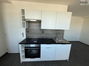 Pronájem bytu 1+kk, Chomutov, Žižkovo náměstí, 26 m2
