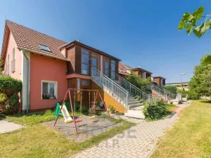 Prodej bytu 2+kk, Holubice, Za Dvorem, 63 m2