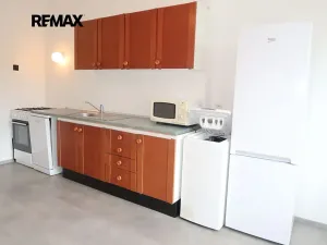 Pronájem bytu 2+1, Praha - Podolí, Podolská, 67 m2