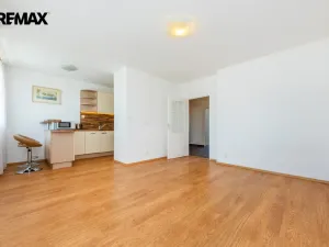 Prodej bytu 3+1, Praha - Bohnice, Poznaňská, 62 m2