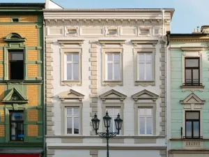 Prodej apartmánu, Frýdek-Místek, Zámecké nám., 405 m2