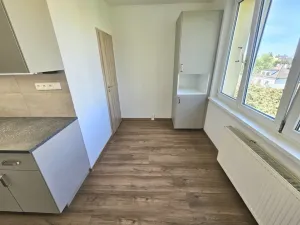 Pronájem bytu 2+1, Praha, Dolnojirčanská, 61 m2