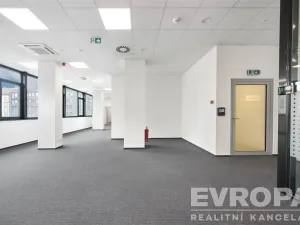 Pronájem kanceláře, Pardubice - Zelené Předměstí, třída Míru, 272 m2