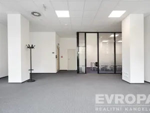 Pronájem kanceláře, Pardubice - Zelené Předměstí, třída Míru, 272 m2