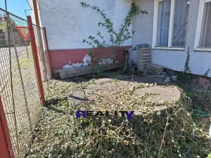 Prodej rodinného domu, Nepomyšl, 349 m2