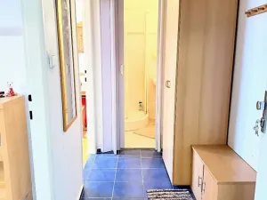 Prodej bytu 2+kk, Praha - Bubeneč, Lotyšská, 38 m2