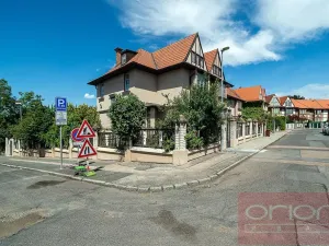 Pronájem rodinného domu, Praha - Střešovice, Lomená, 220 m2