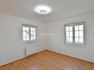 Pronájem rodinného domu, Praha - Nebušice, Na Malé Šárce, 360 m2