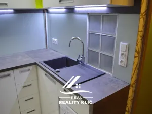 Pronájem bytu 1+kk, Ostrava, Španielova, 21 m2