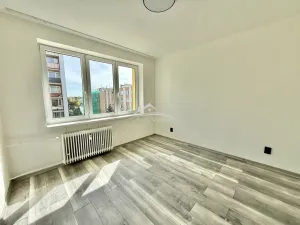 Prodej bytu 3+1, Tábor, Kpt. Jaroše, 63 m2