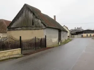 Dražba rodinného domu, Uhersko, 437 m2