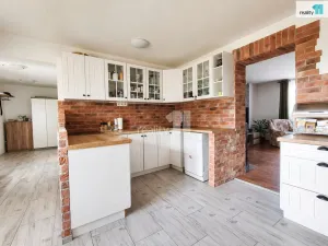 Prodej rodinného domu, Křičeň, 206 m2