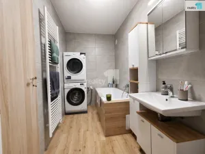 Prodej rodinného domu, Křičeň, 206 m2