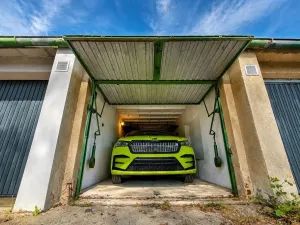 Pronájem garáže, Chomutov, Pod Strážištěm, 17 m2