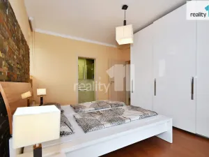 Prodej bytu 4+kk, Praha - Hloubětín, Nademlejnská, 93 m2