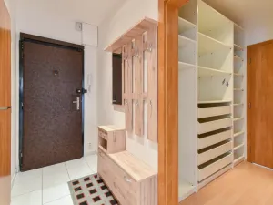 Pronájem bytu 4+1, Praha - Hlubočepy, Lohniského, 88 m2