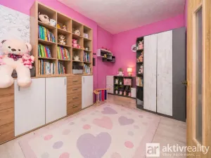 Prodej rodinného domu, Dolní Zálezly, Mírové náměstí, 250 m2