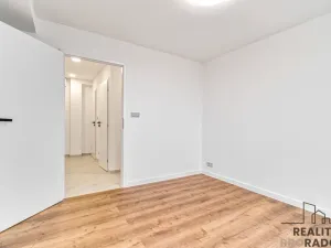Prodej bytu 2+kk, Ostrava - Poruba, Průběžná, 45 m2