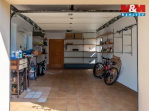 Prodej rodinného domu, Hajany, 285 m2