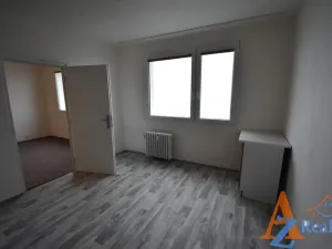 Pronájem bytu 1+1, Chomutov, Dřínovská, 35 m2