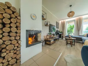 Pronájem rodinného domu, Veltrusy, Lomená, 139 m2