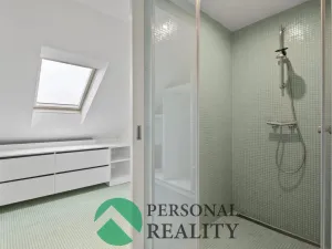 Pronájem bytu 3+1, Praha, U akademie, 130 m2