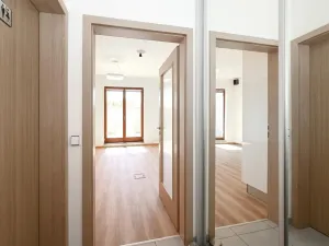 Pronájem bytu 1+kk, Praha - Liboc, Evropská, 51 m2